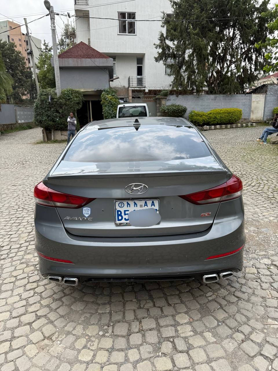 Hyundai Avante photo 2